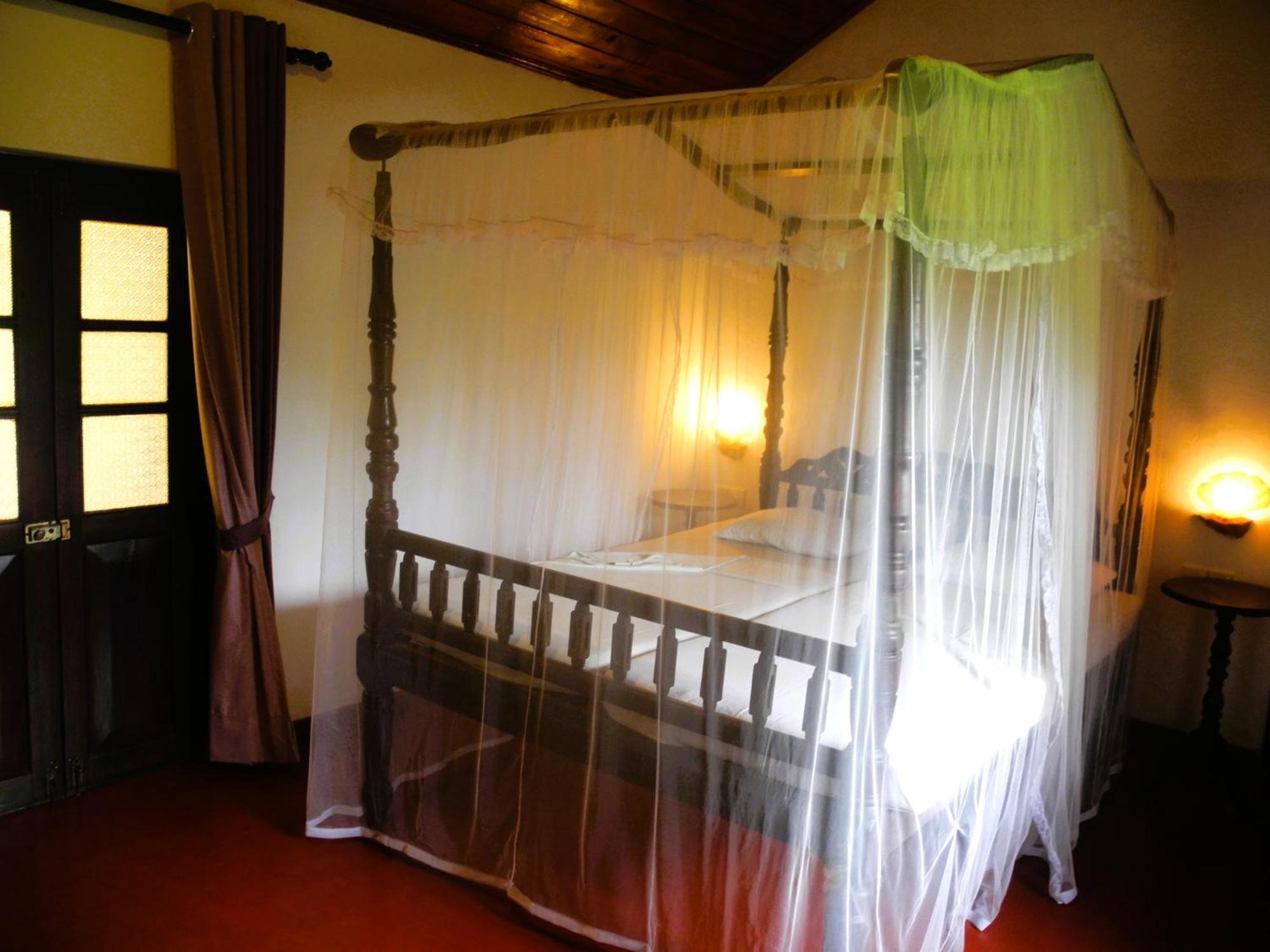 Top Of The Hill Guesthouse فيليغاما الغرفة الصورة