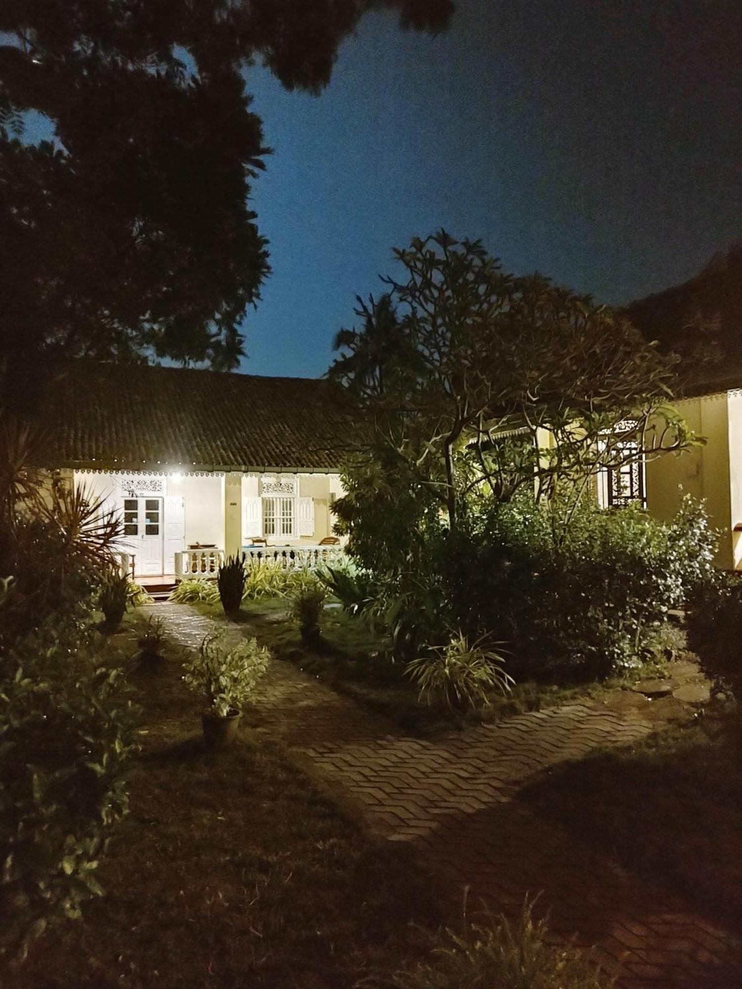 Top Of The Hill Guesthouse فيليغاما المظهر الخارجي الصورة